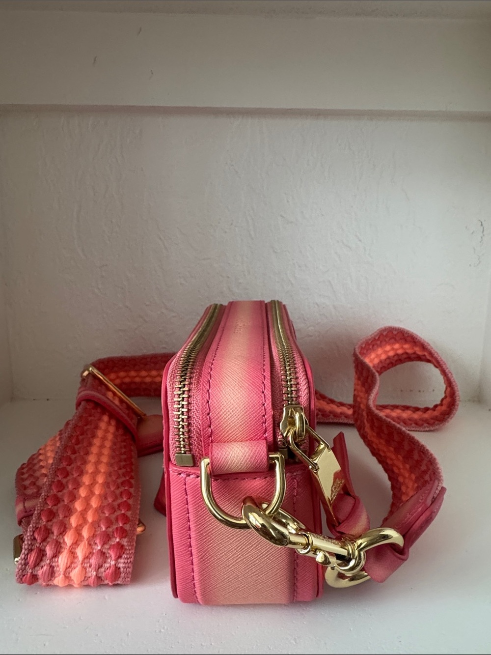Marc Jacobs Pink to Peach Ombre Crossbody Camera Bag with Gold Hardware - Picture 2 of 12